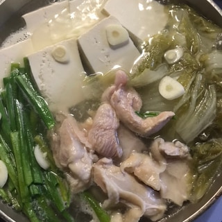 ニラとニンニクの鶏出汁鍋